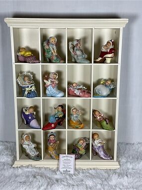 Ashton-Drake “Tiny Dreamers” Collection 16 Piece plus Display Shelf